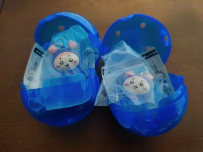 ちいかわ めじるしアクセサリー3 古本屋 2点セット