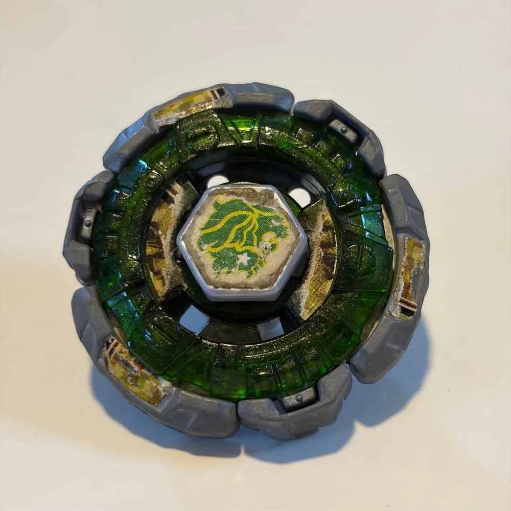 【純正・モード切替】ファングレオーネ 130W2Dメタルファイトベイブレード
