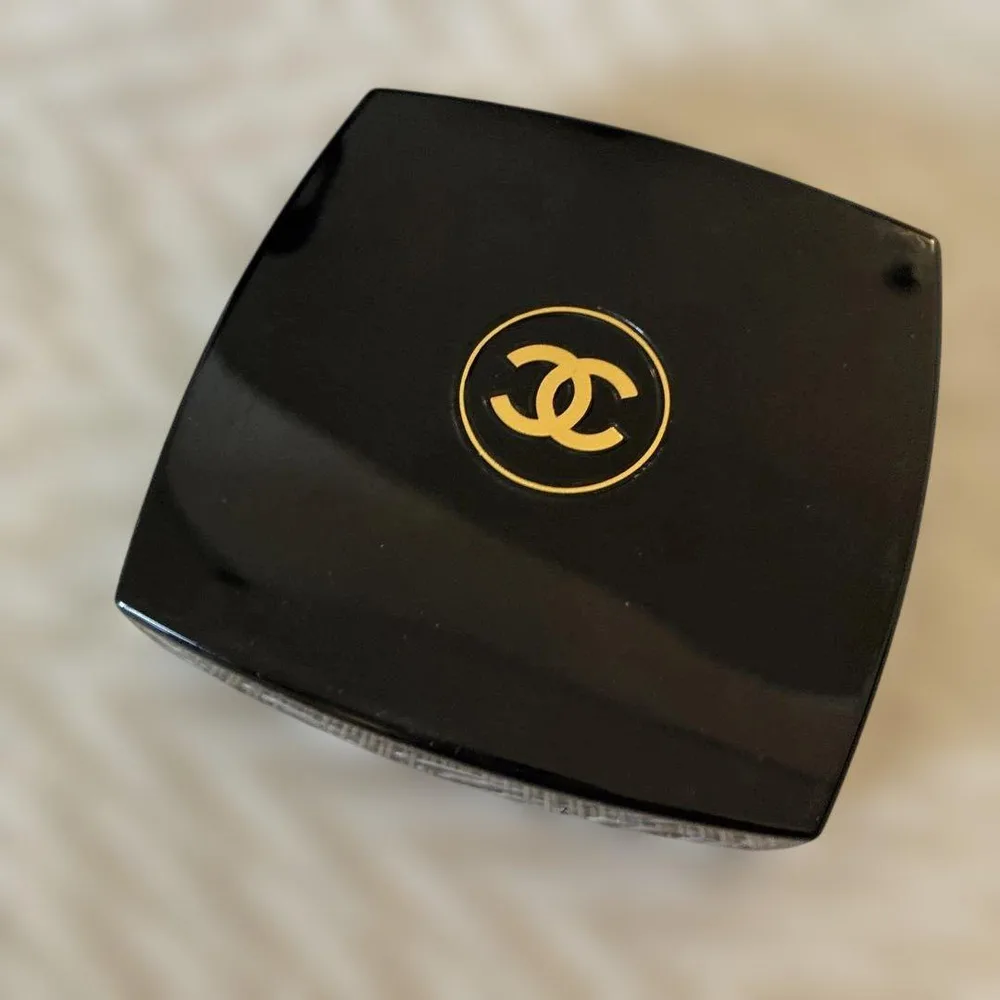 CHANEL デュオ プードゥル ルミエール フェイスパウダー