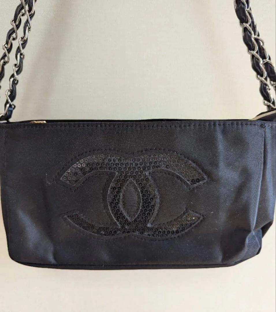 CHANEL ノベルテイ☆チェーンショルダーバッグ