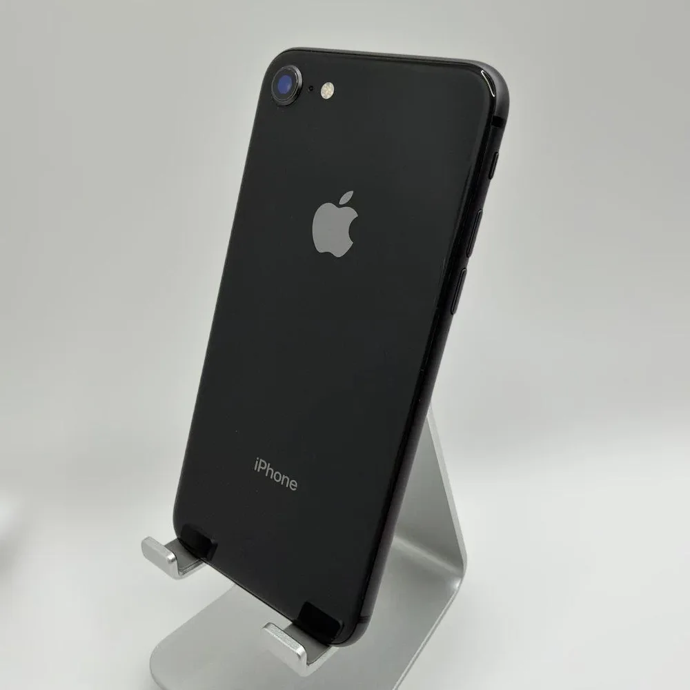 Apple iPhone 8 64GB バッテリー83% ブラック 本体 196