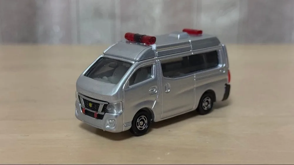 【パトカー】 トミカ 日産NV350キャラバン 警察車両 パトカー