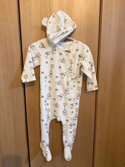 H&M ベビー カバーオール 帽子付き くまのプーさん