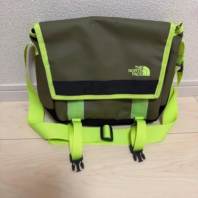希少色 THE NORTH FACE ショルダーバッグ ライトイエロー