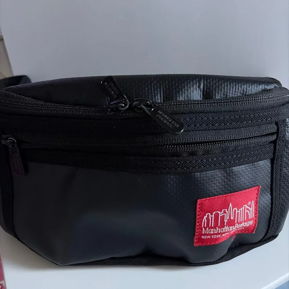 Manhattan Portage ボディバッグ ブラック