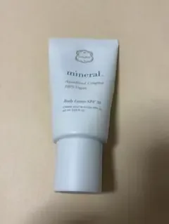 Lalineラリン ミネラル ボディローション SPF30 日焼け止め