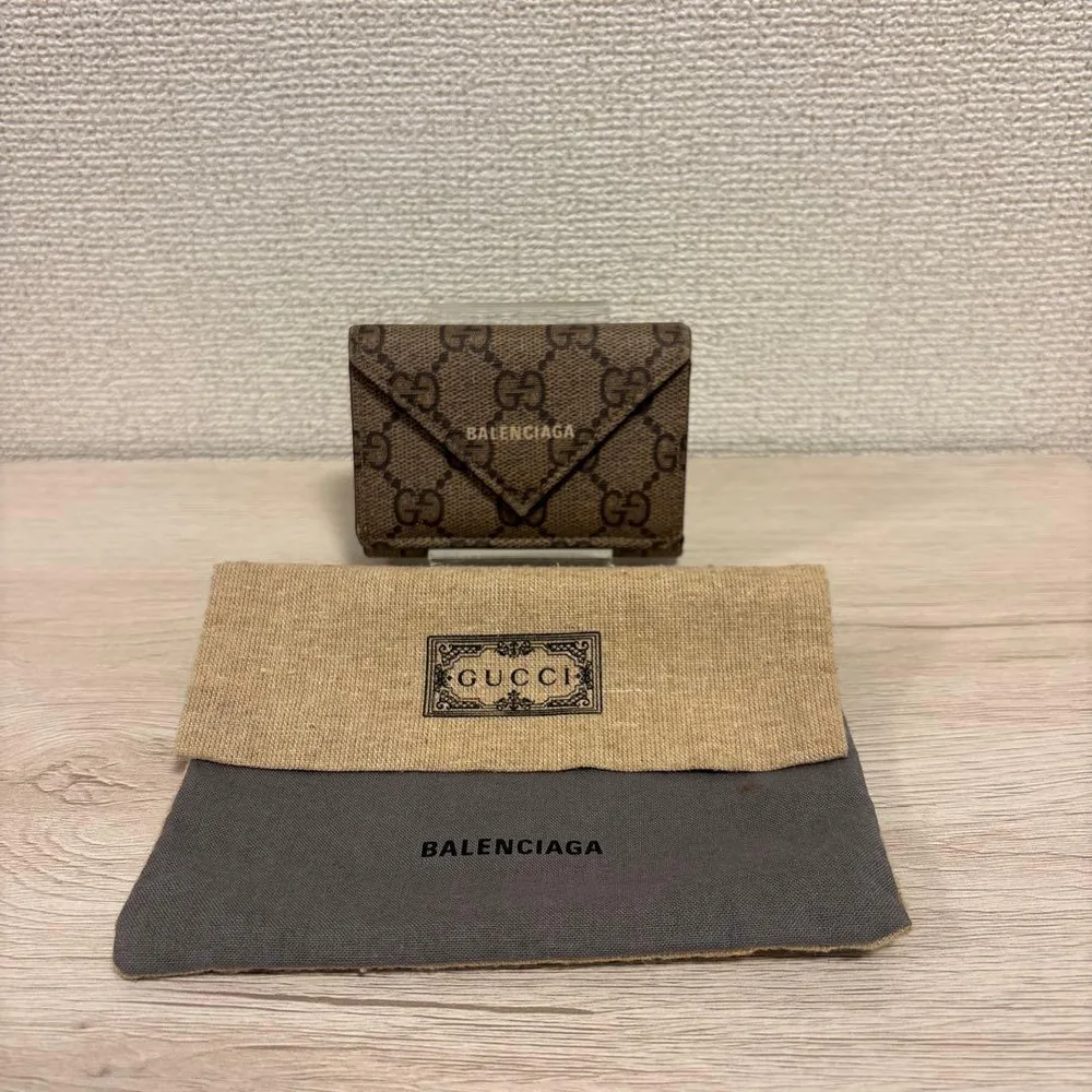 GUCCI BALENCIAGA 三つ折り財布