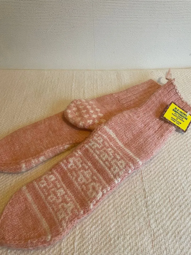 【新品】ヒマラヤ 伝統的 手編み アンゴラウール ニットソックス ピンク