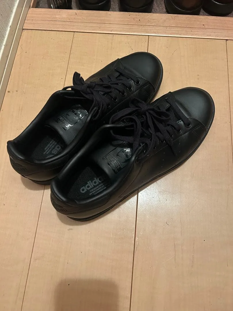 adidas originals STAN SMITH ブラック スニーカー