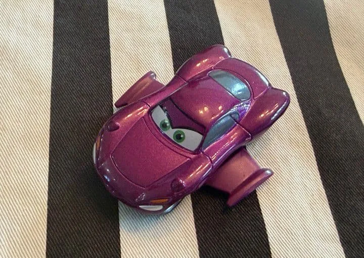 新品絶版 カーズ トミカ ミニカー ホリーシフトウェル プレーンタイプ