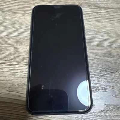 Apple iPhone 11 ブラック 本体
