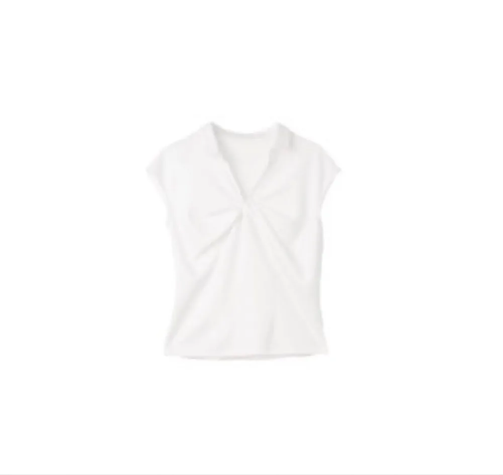 Her lip to Twist French Sleeve Top