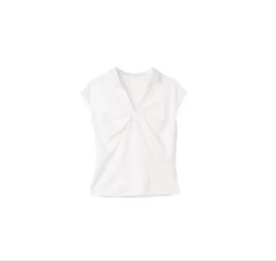 Her lip to Twist French Sleeve Top
