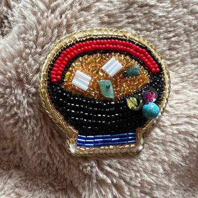 【6】ビーズ刺繍 ブローチ お味噌汁(豆腐とわかめ) ハンドメイド エメラルド