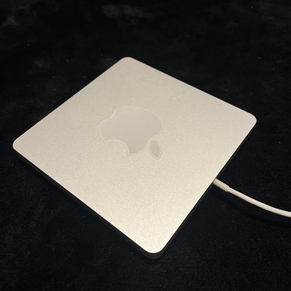 Apple USB SuperDrive 本体