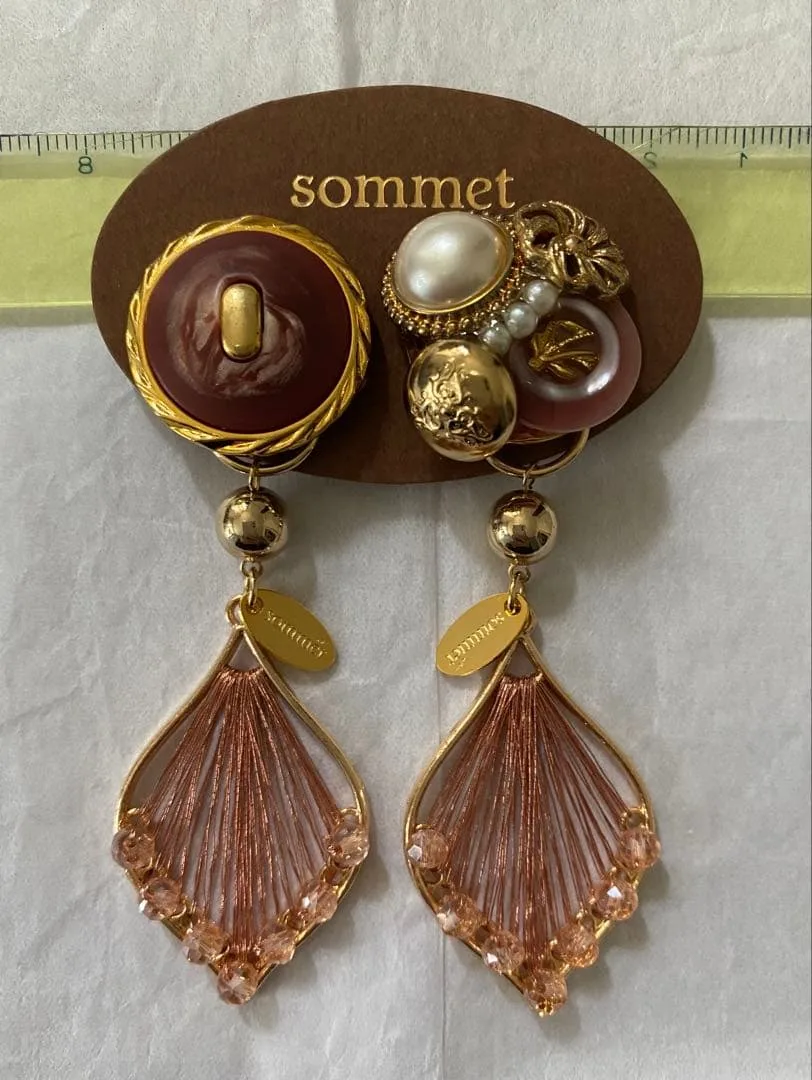 sommet ピンクボタンイヤリング