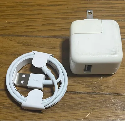 Apple純正 USB電源アダプタ10wとLightningケーブル