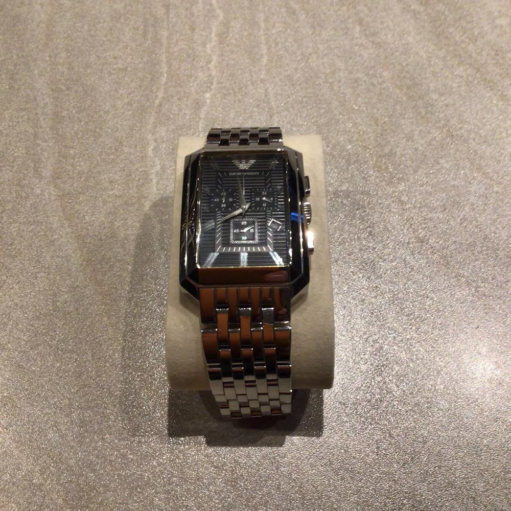 最終価格【EMPORIO ARMANI】腕時計 ブラック AR0156