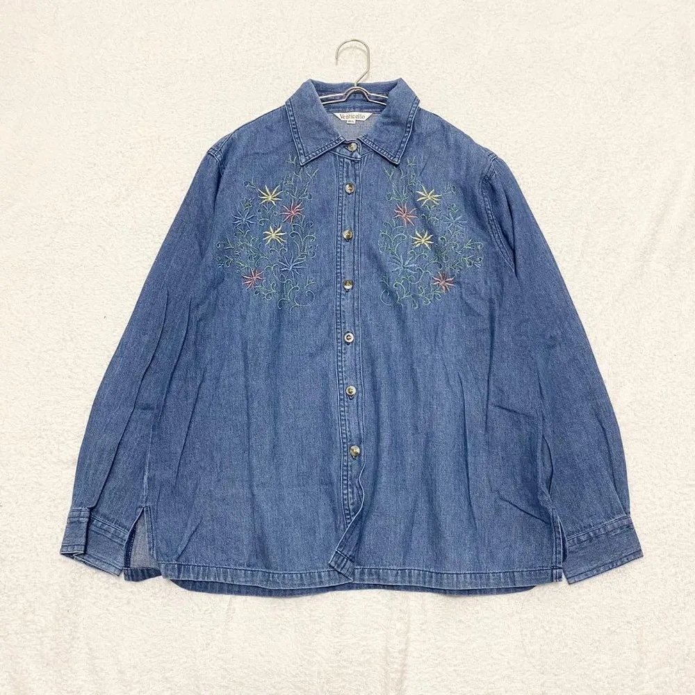 【ヴェンティチェッロ】デニムシャツ フルボタン 花柄刺繍 サイドスリット M-L