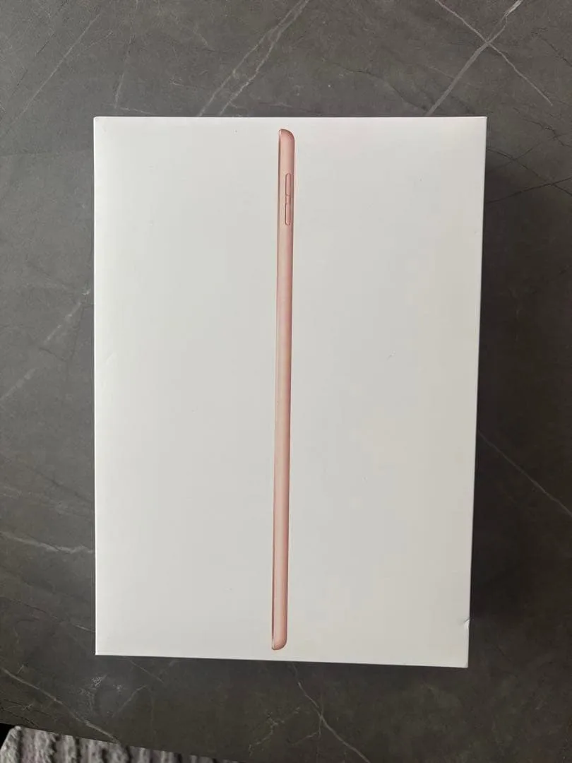 Apple iPad (第8世代) 128GB Wi-Fi+Cellular