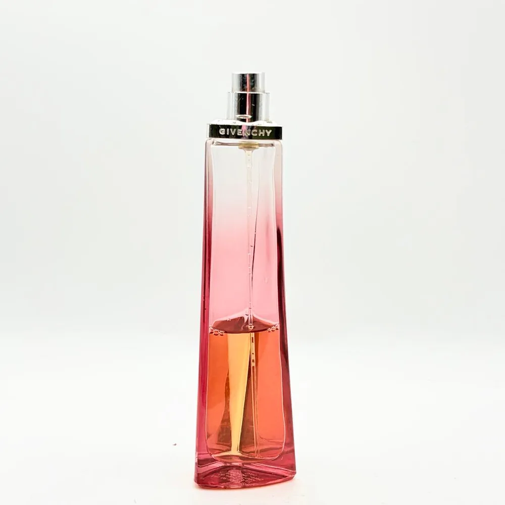 ◽︎ジバンシィ ヴェイリィイレジスティブル オードトワレ 50ml◾︎