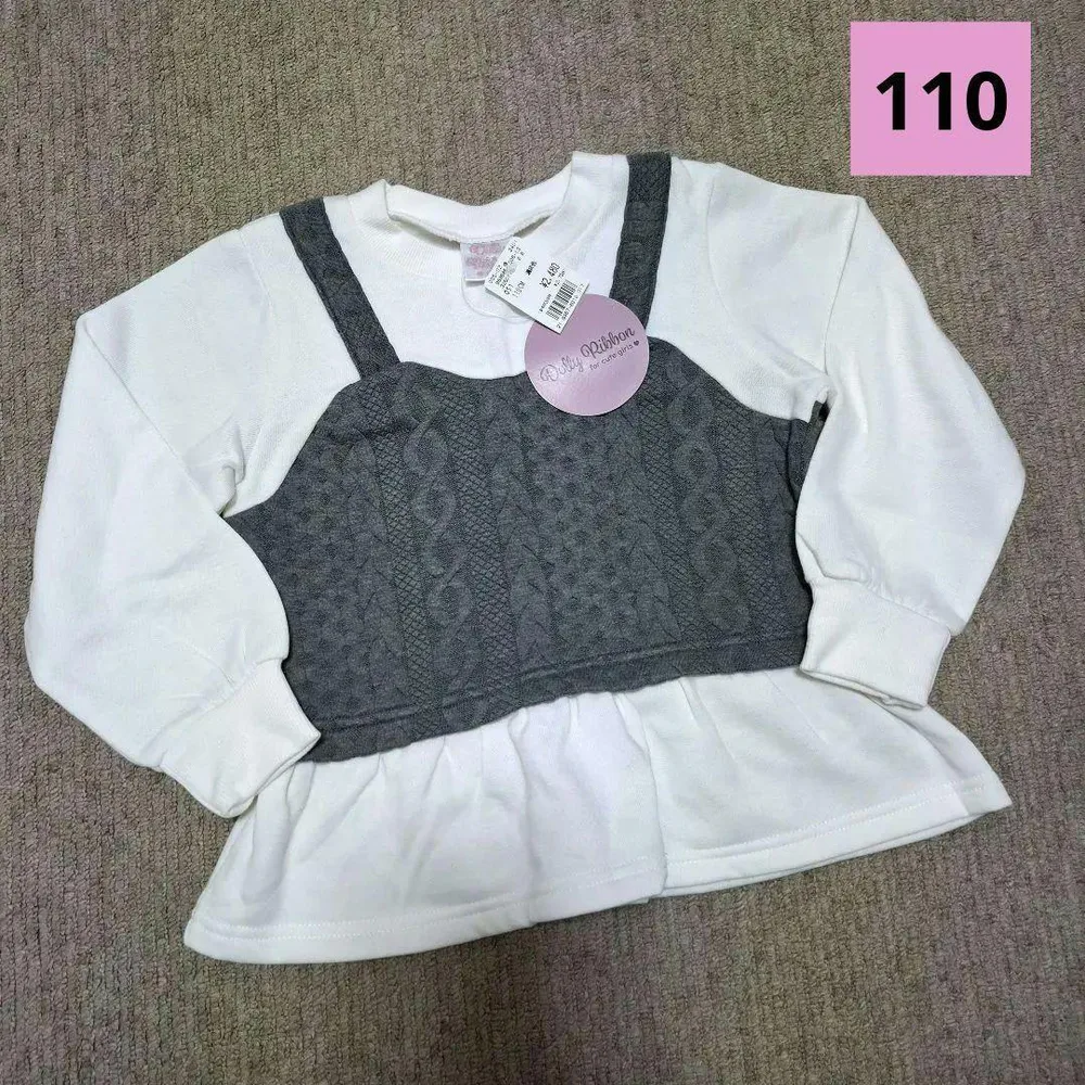 【新品未使用】DollyRibbon 裏起毛トレーナー