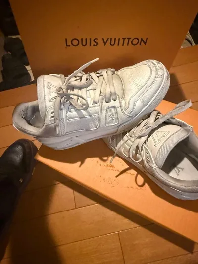 LOUIS VUITTON スニーカー ホワイト