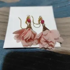 ハンドメイド フラワーモチーフ ピアス