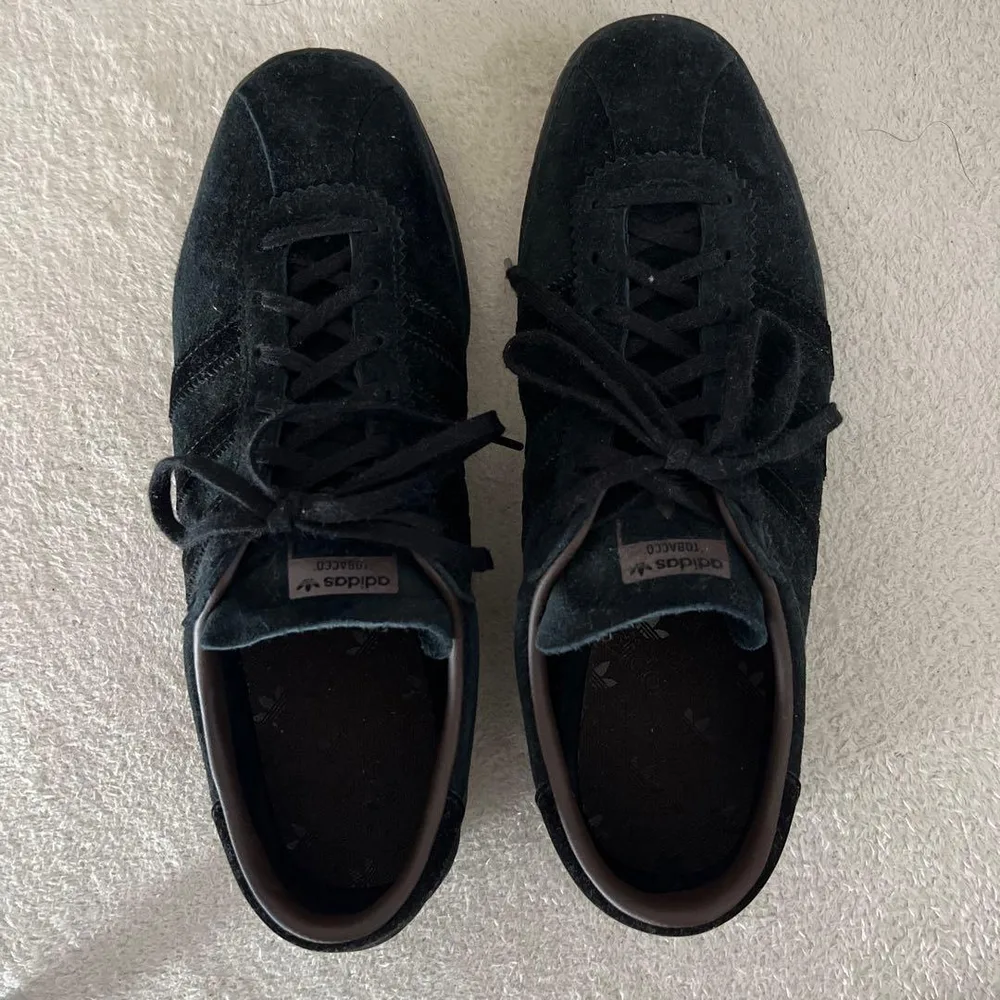 adidas TOBACCO スエード スニーカー ブラック