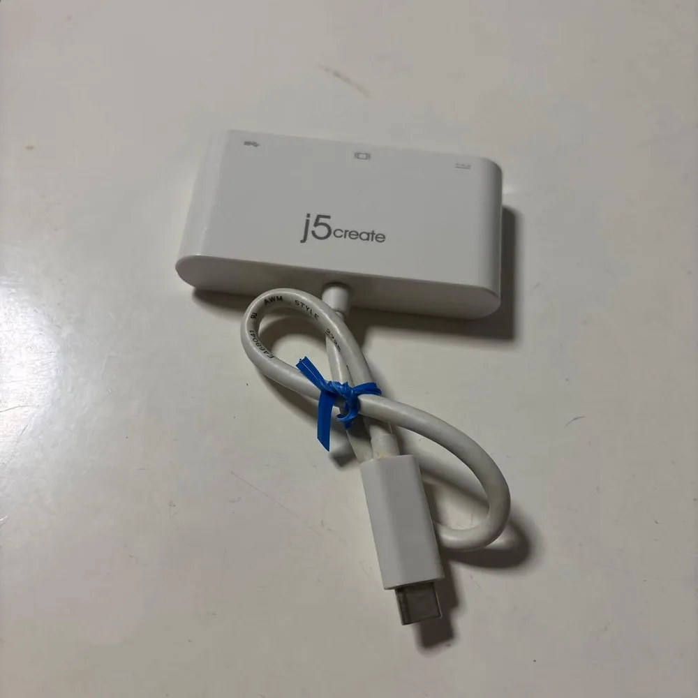j5create USB-C to VGA & USB 3.0 変換アダプター