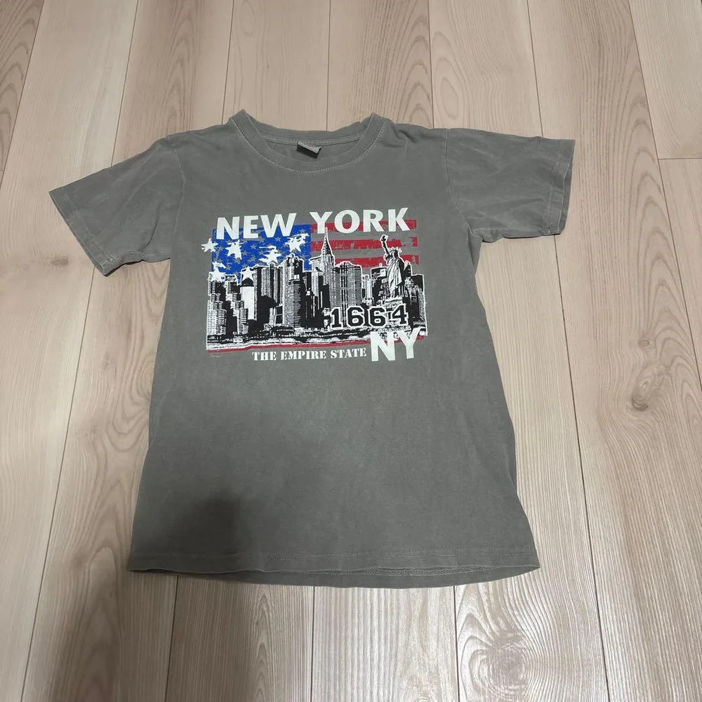 NEW YORK プリント Tシャツ グレー 古着 短丈