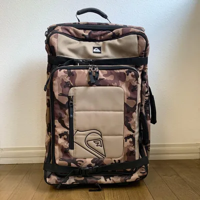 QUIKSILVER キャリーバッグ 迷彩柄 カモフラージュ 2輪 スーツケース