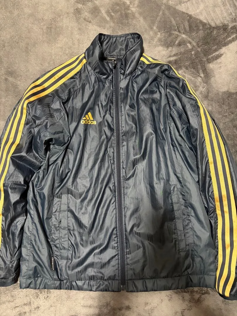adidas ナイロンジャケット ブラック ゴールド