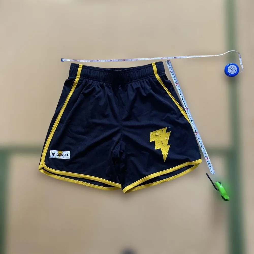 最終価格 アンダーアーマー×プロジェクトロック×ブラックアダム ショートパンツ