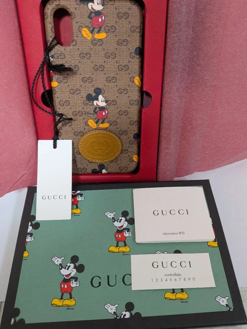 新品★グッチDisney ミッキーiPhoneケースX/XS 最後1点のみ