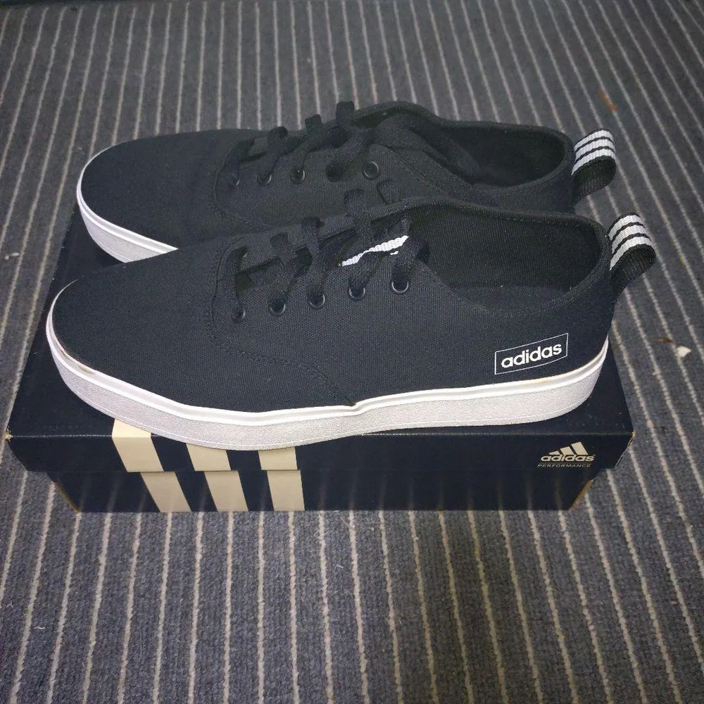 adidas メンズ スニーカー ブローマ ブラック