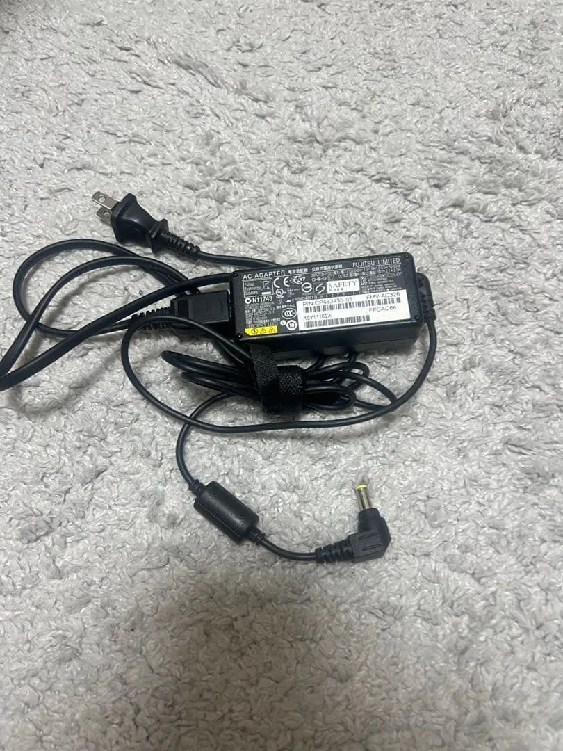 FUJITSU AC ADAPTER FMV-AC326C