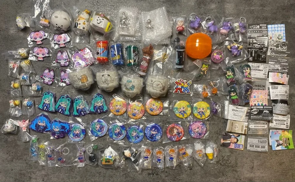 ガチャガチャ カプセルトイ まとめ売り 81点セット