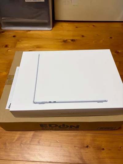 Apple 15インチ MacBook Air M4チップ 16GB 512GB