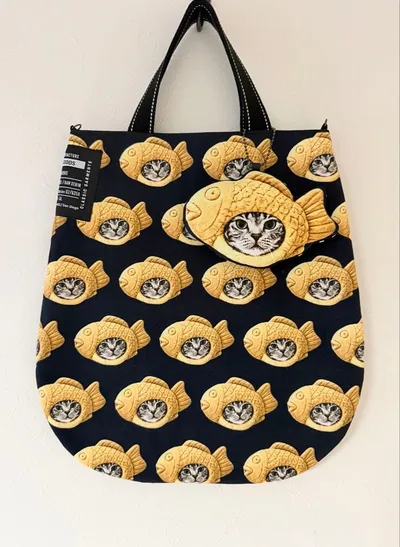 たい焼きにゃんこ 丸み トートバッグ 大 2WAY仕様 マスコット付 猫
