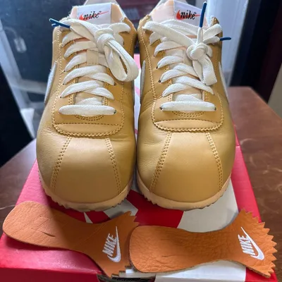 Nike Cortez コルテッツ イエロー/スニーカー