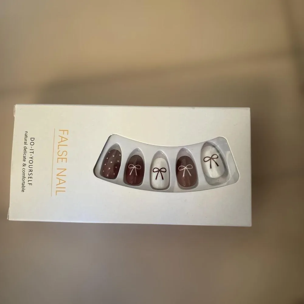 FALSE NAIL ネイルチップ リボン ドット柄