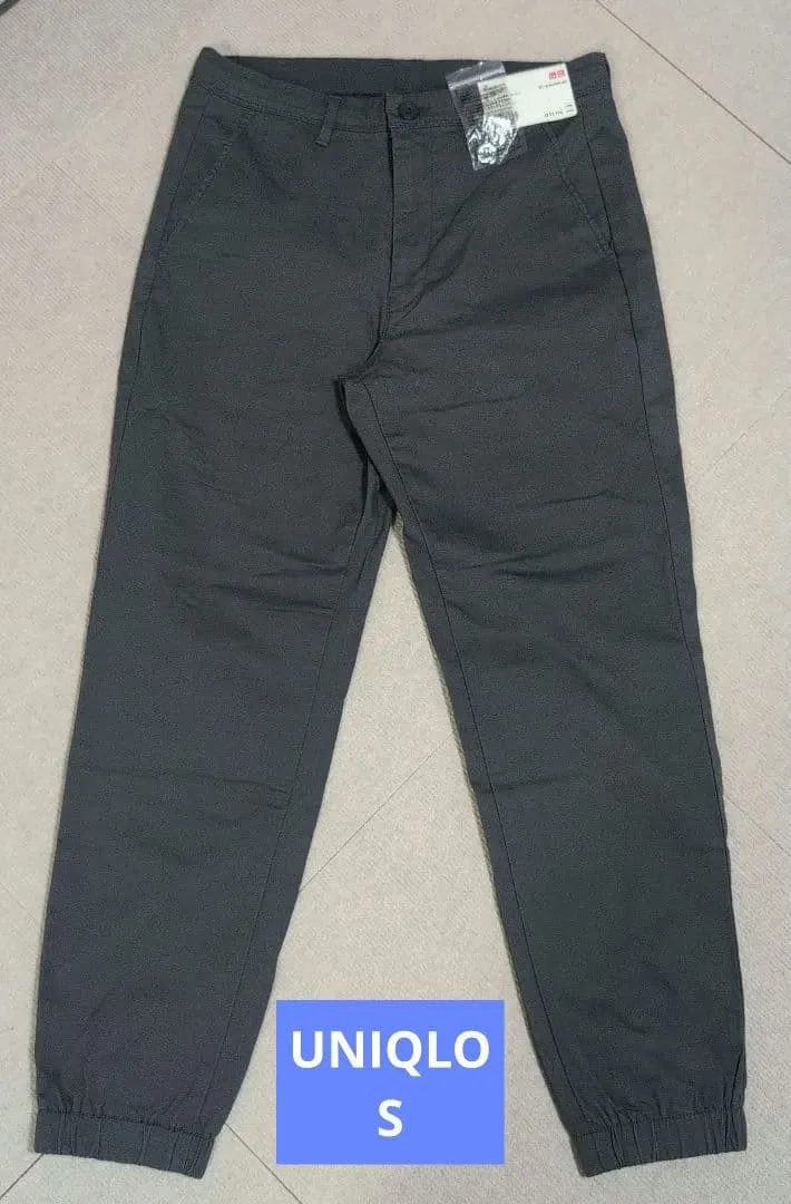 新品タグ付き UNIQLO EZYジョガーパンツ ダークグレー S