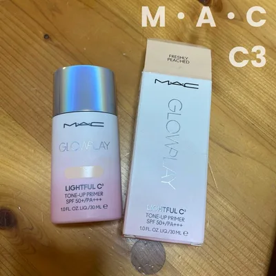 M・A・C グロー プレイ ライトフル C3 トーン アップ プライマー