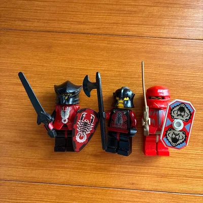 LEGO レゴ ミニフィグ 3体セット 武器・盾付き