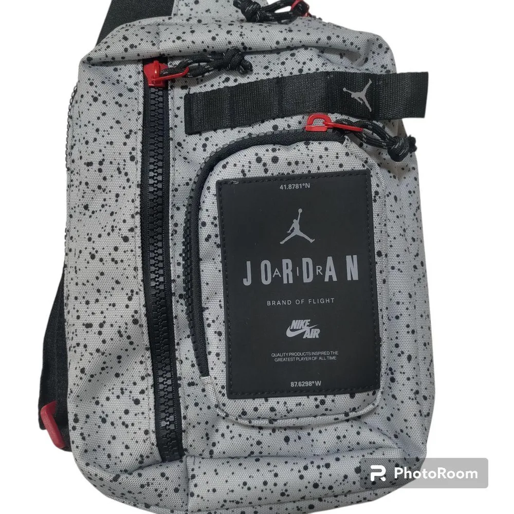 ナイキ ジョーダン NIKE Jordan クロス ボディバッグ 肩掛け 鞄