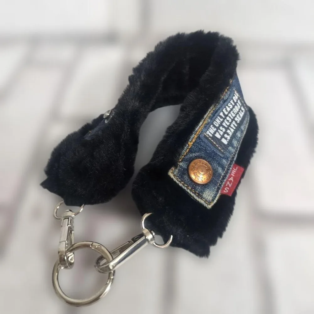 No.b002 デニムリメイク ファー ハンドメイド 携帯アクセサリー