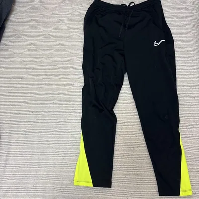 NIKE トレーニングパンツ ブラック ネオンイエロー