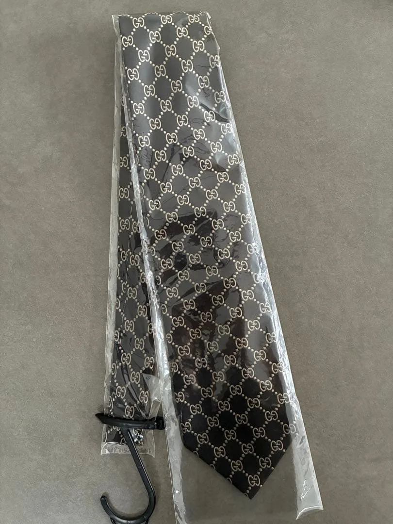 美品 クリーニング済み グッチネクタイ