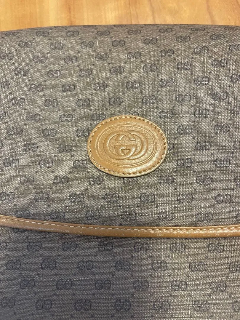 GUCCI ヴィンテージ GG ショルダーバッグ